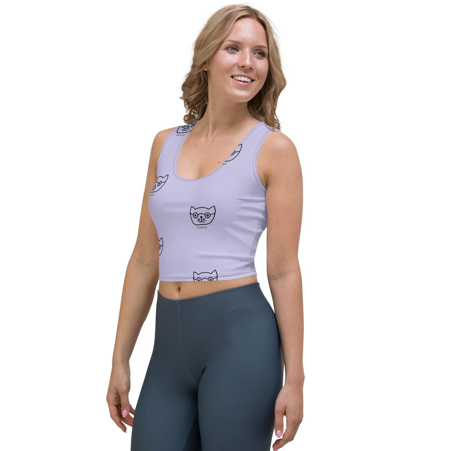 Tyylikäs ja mukava laventelin sävyinen crop-top salille tai arkeen.